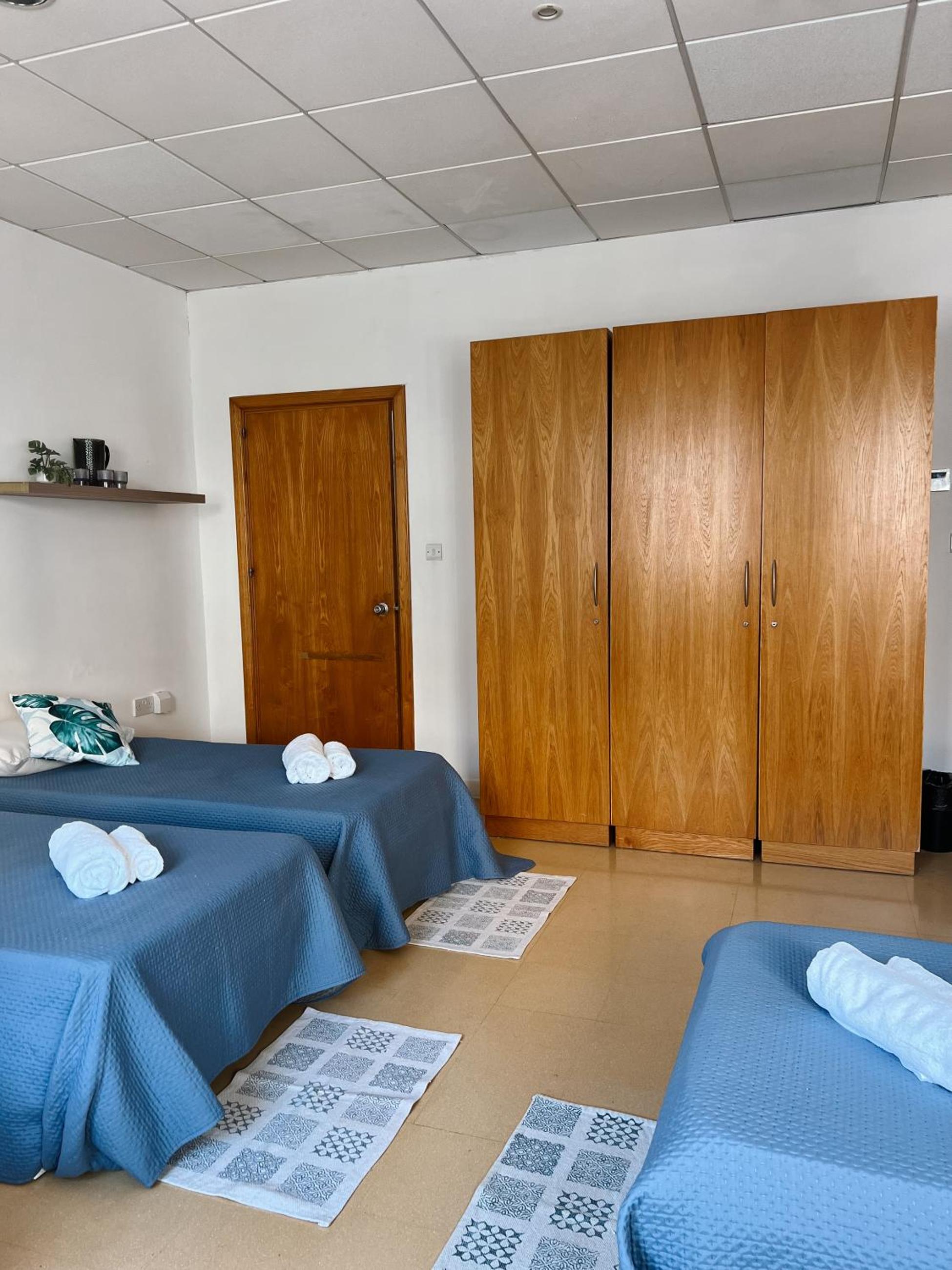 Familienzimmer mit eigenem Bad in der Unterkunft Malta Crown guesthouse